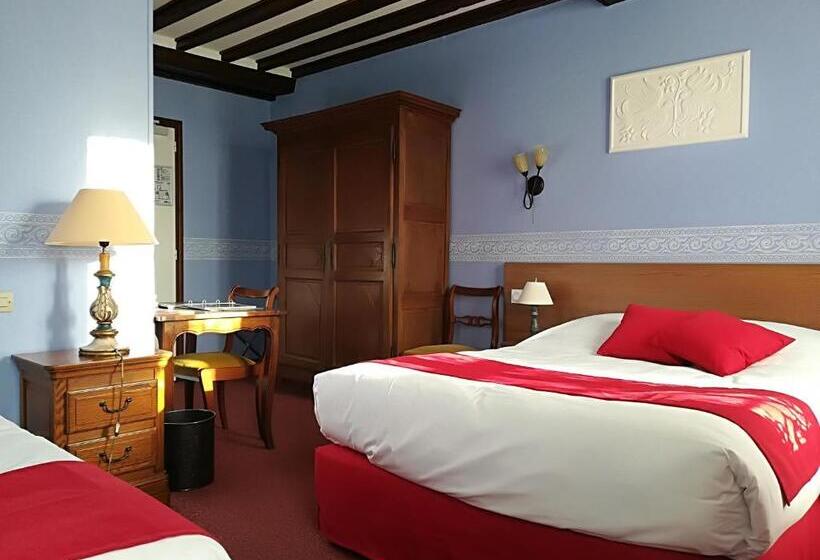 Номер Стандарт Трехместный, Hostellerie Saint Martin  Logis Hôtel Et Restaurant