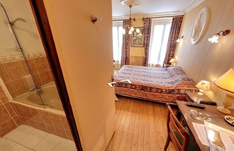 Номер Стандарт, Hostellerie Saint Martin  Logis Hôtel Et Restaurant