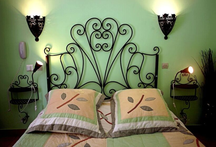 Номер Стандарт, Logis Hotel Le Vieux Moulin