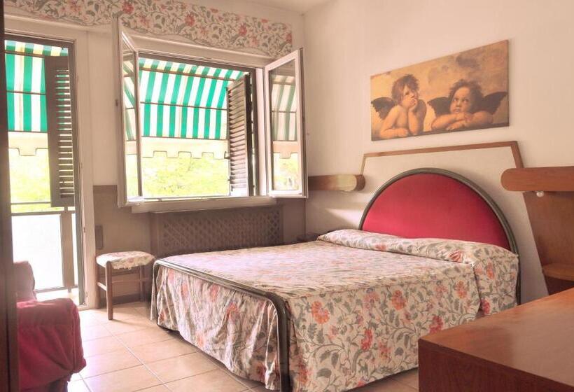 Habitación Estándar, Roma