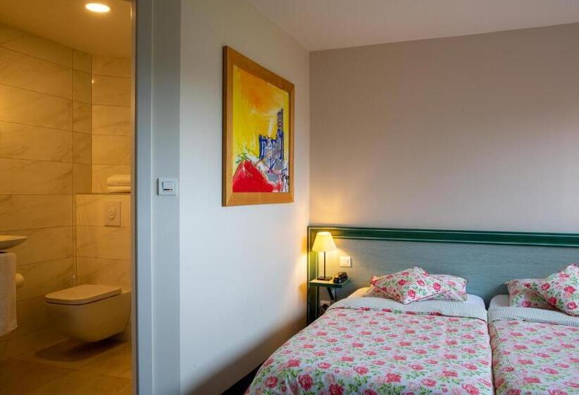 Номер Стандарт, Auberge Ramstein