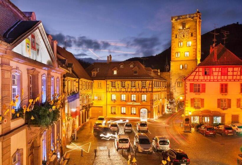 Семейный Номер, Logis Hôtel De La Tour