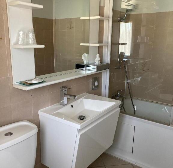 Номер Стандарт, Hôtel De La Poste