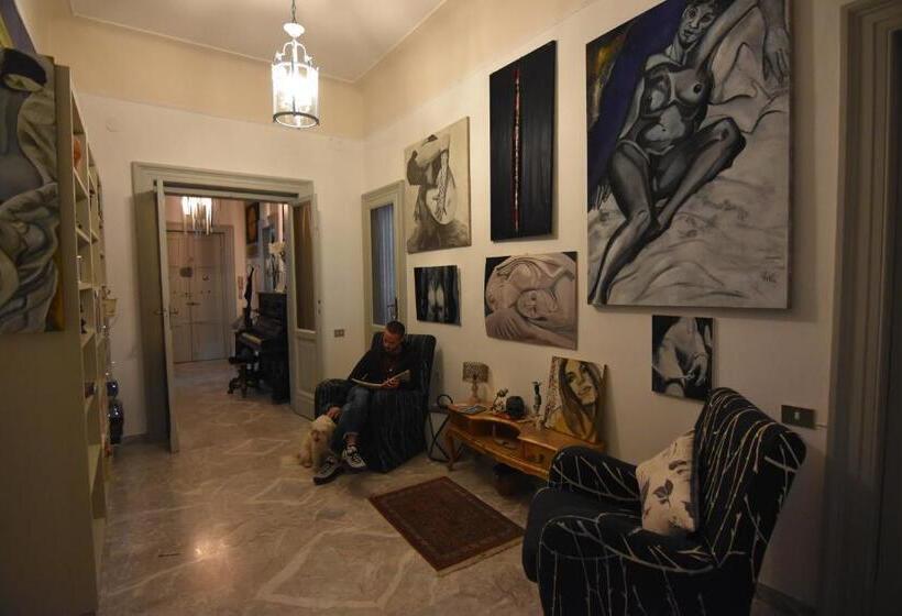 Номер Стандарт, A Casa Dell'artista Viki