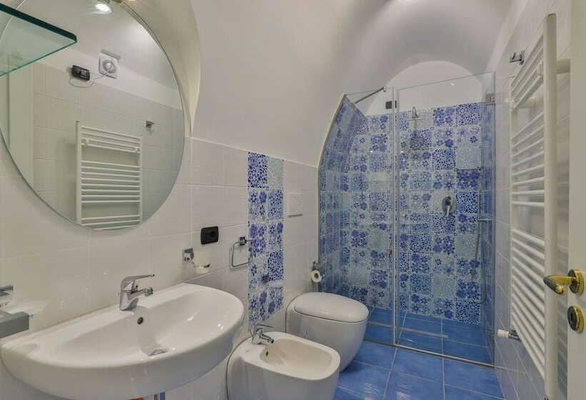 اتاق استاندارد, Della Monica Rooms