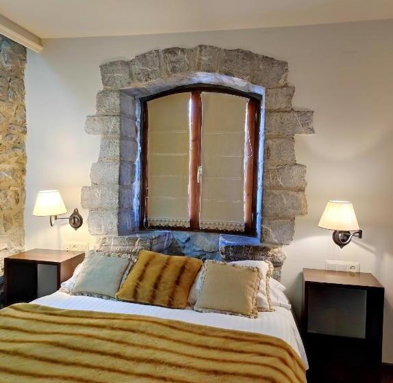 Номер Премиум, Abadia Del Pirineo