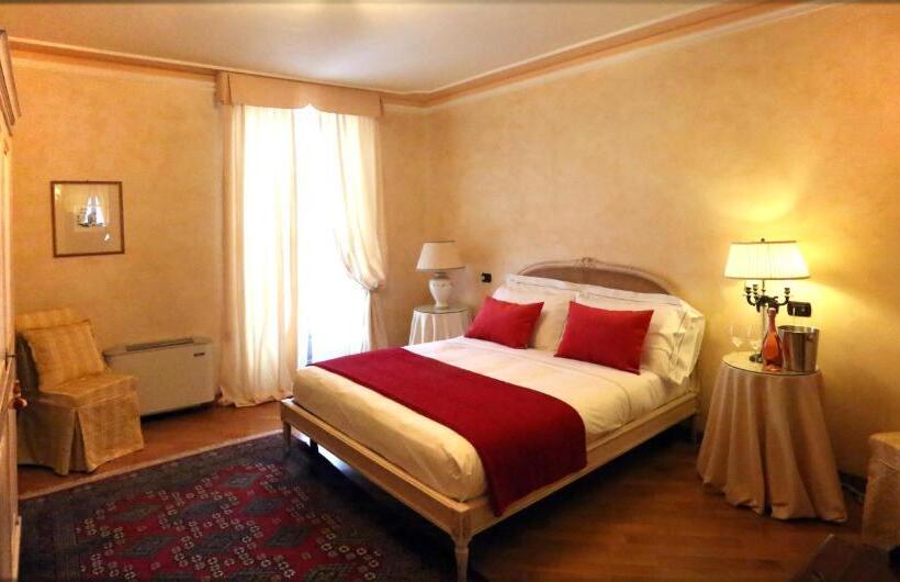 デラックスルーム, Albergo Castiglione Langhe