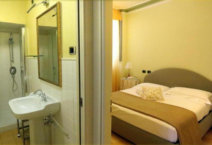 バルコニー付きジュニアスイート, Albergo Castiglione Langhe