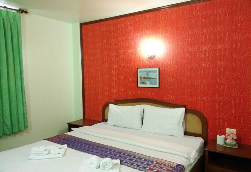디럭스 룸, Thepparat Lodge Krabi