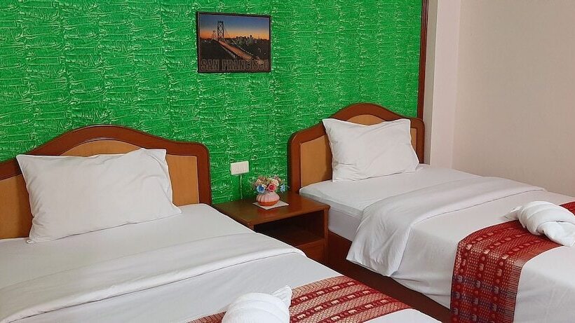 디럭스 룸, Thepparat Lodge Krabi