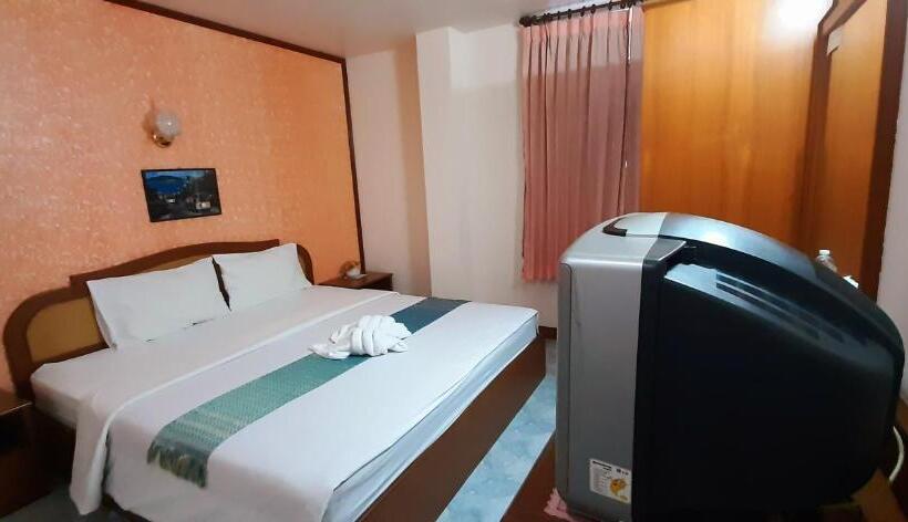 디럭스 룸, Thepparat Lodge Krabi