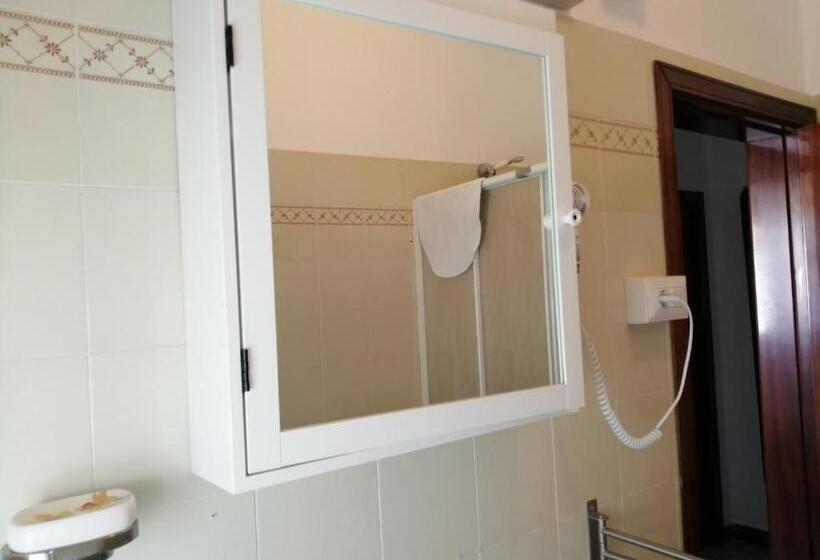 Трехместный Номер Стандарт Вид на Сад, B&b Galletto