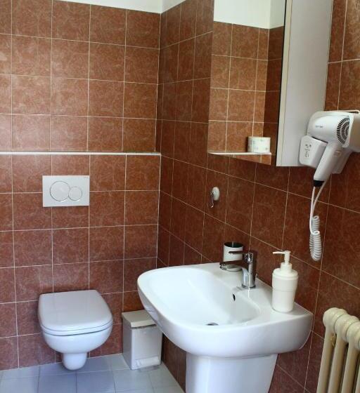 Четырехместный Номер Стандарт, Albergo Del Lago