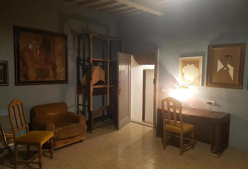 家庭间, La Torre Di Pieve