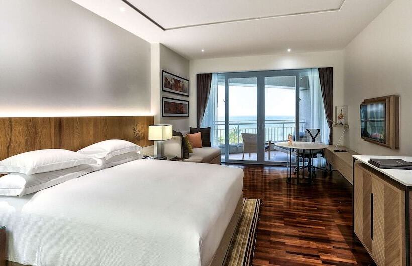חדר פרמיום נוף לים, Hilton Hua Hin Resort & Spa