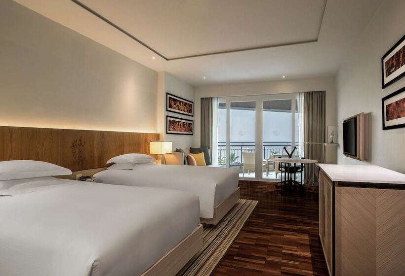חדר פרמיום נוף לים, Hilton Hua Hin Resort & Spa