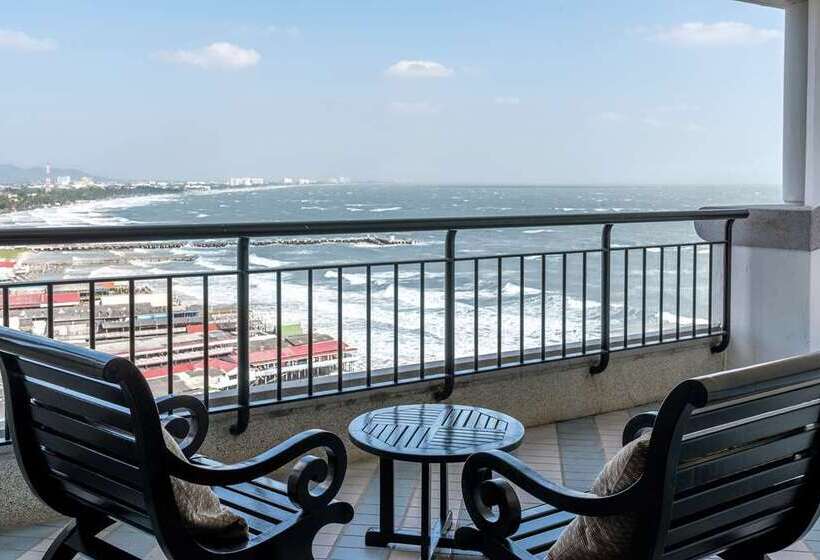 주니어 스위트 바다 전망, Hilton Hua Hin Resort & Spa