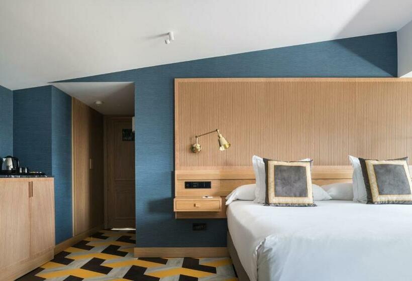 Suite, Principe Pio