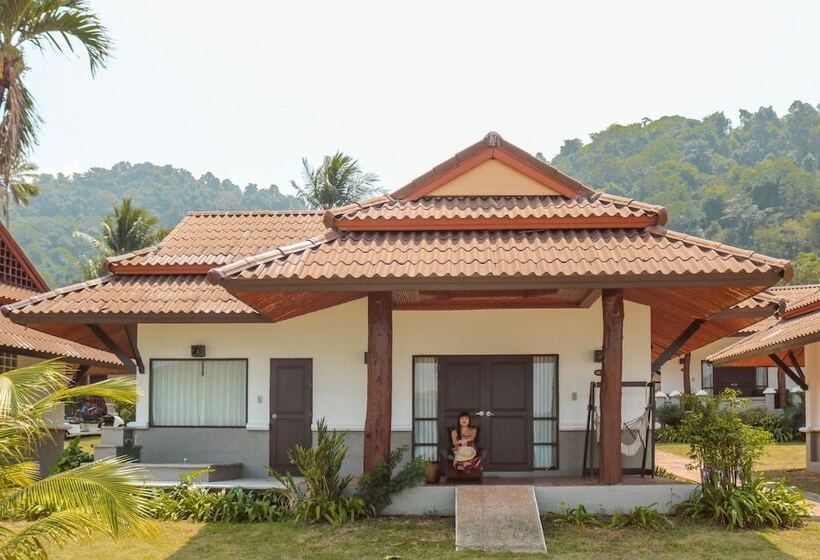 ویلای 1 خوابه با چشم‌انداز دریا, The Aiyapura Koh Chang