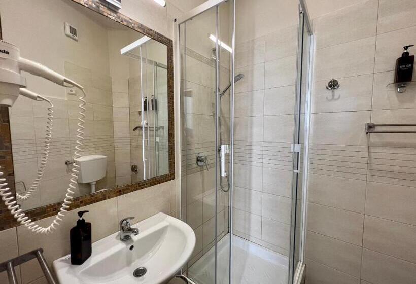 اتاق استاندارد سه نفره, Be Your Home   Guest House Fuori Dal Porto