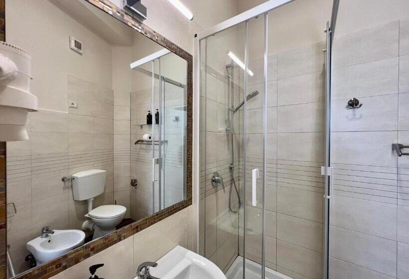 سوییت جونیور با چشم‌انداز دریا, Be Your Home   Guest House Fuori Dal Porto