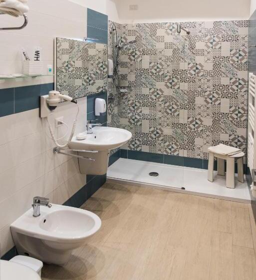 جناح عائلي, Lungomare Rooms