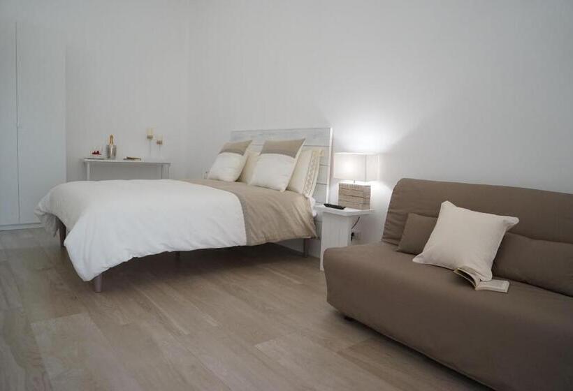 Четырехместный Номер Стандарт Вид на Сад, Femily B&b Bed And Breakfast Di Puglia In   Bari