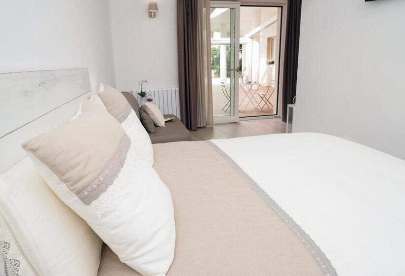 Четырехместный Номер Стандарт Вид на Сад, Femily B&b Bed And Breakfast Di Puglia In   Bari