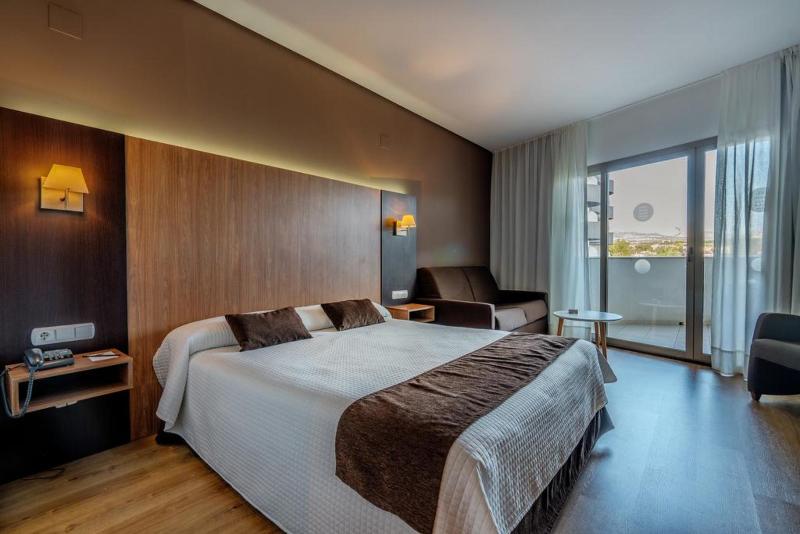 Номер Стандарт Вид на Бассейн, Albir Playa Hotel & Spa