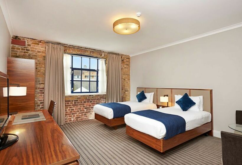 Номер Стандарт, Doubletree By Hilton  London  Docklands Riverside