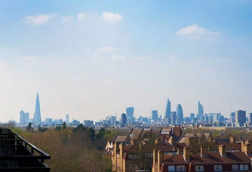 Номер Deluxe, Doubletree By Hilton  London  Docklands Riverside