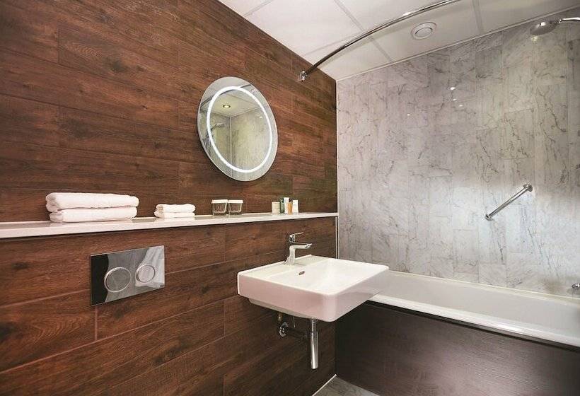 Номер Deluxe, Doubletree By Hilton  London  Docklands Riverside
