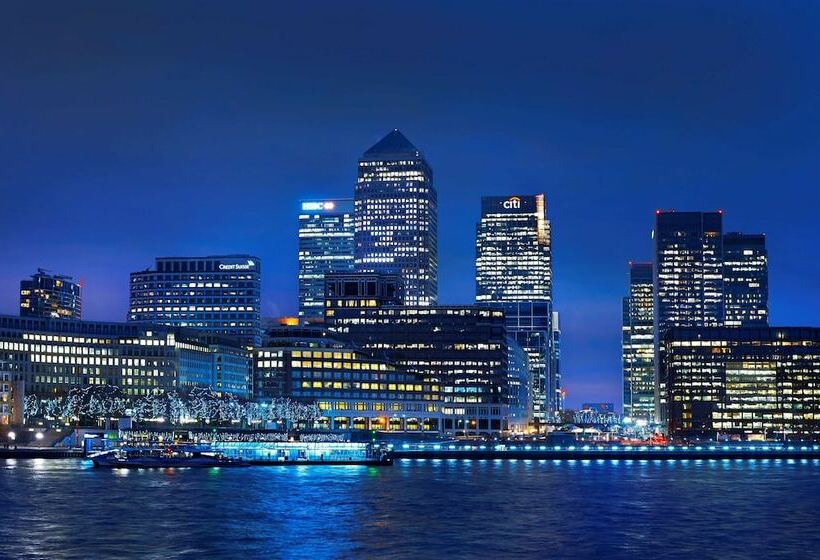 Люкс 2 Спальни, Doubletree By Hilton  London  Docklands Riverside