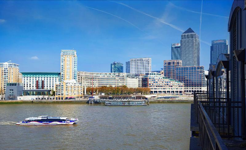 Номер Deluxe, Doubletree By Hilton  London  Docklands Riverside