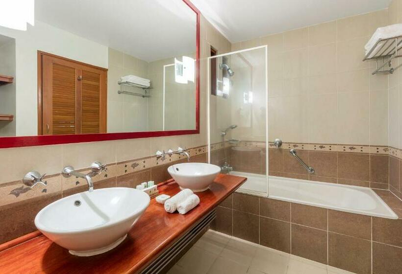 수피리어 룸 가든 전망, The Naviti Resort