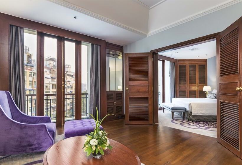 Club Suite, Chatrium Royal Lake Yangon