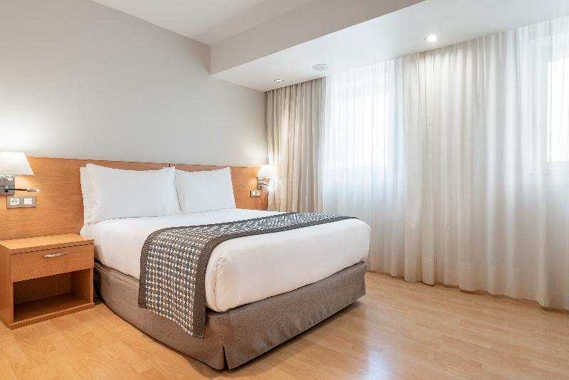 اتاق استاندارد سه نفره, Exe Puerta San Pedro