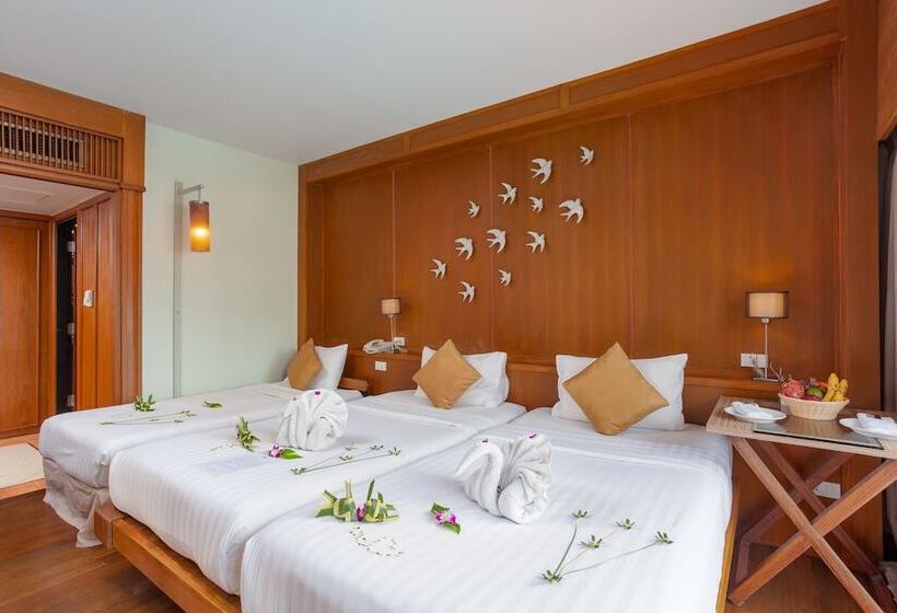 Номер Superior, Seaview Patong Hotel   Sha Plus