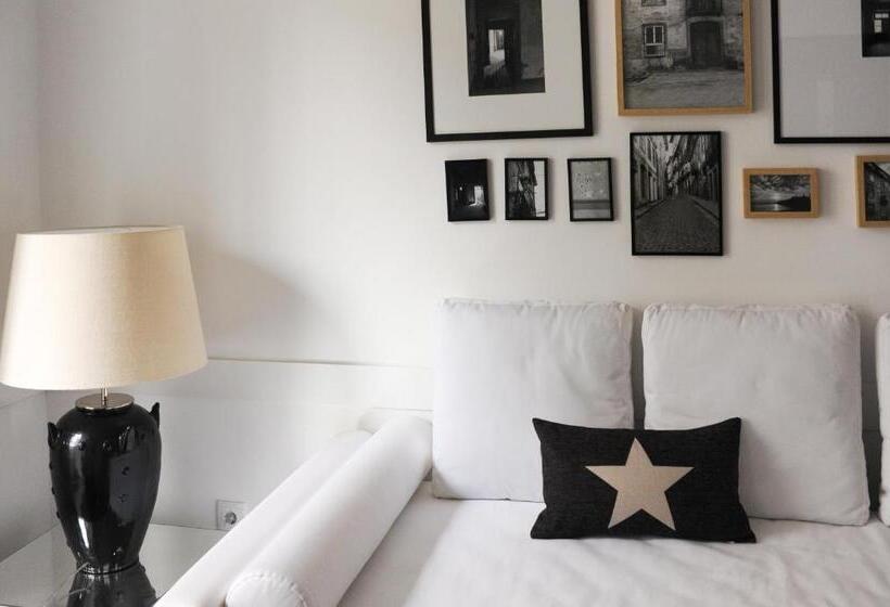 اتاق استاندارد چهار تخته, Mo House