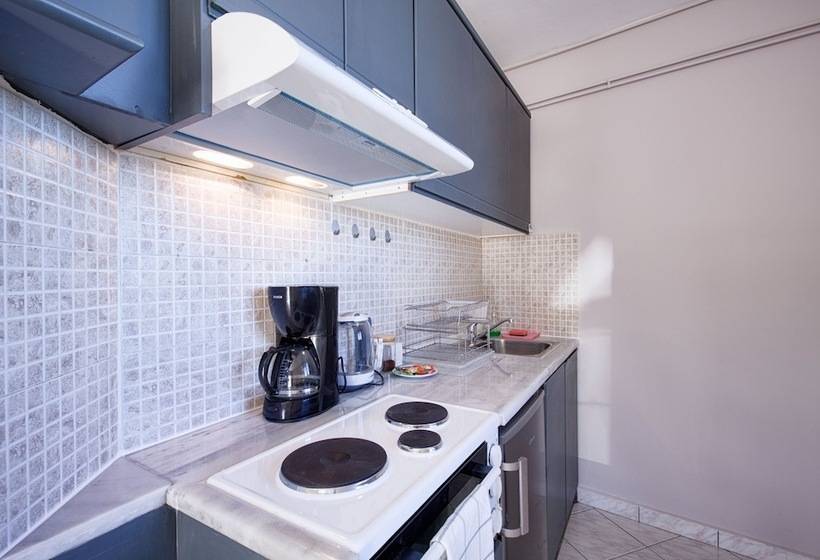 Апартаменты 1 Спальня Боковой Вид на Море, Yasmine Apartments