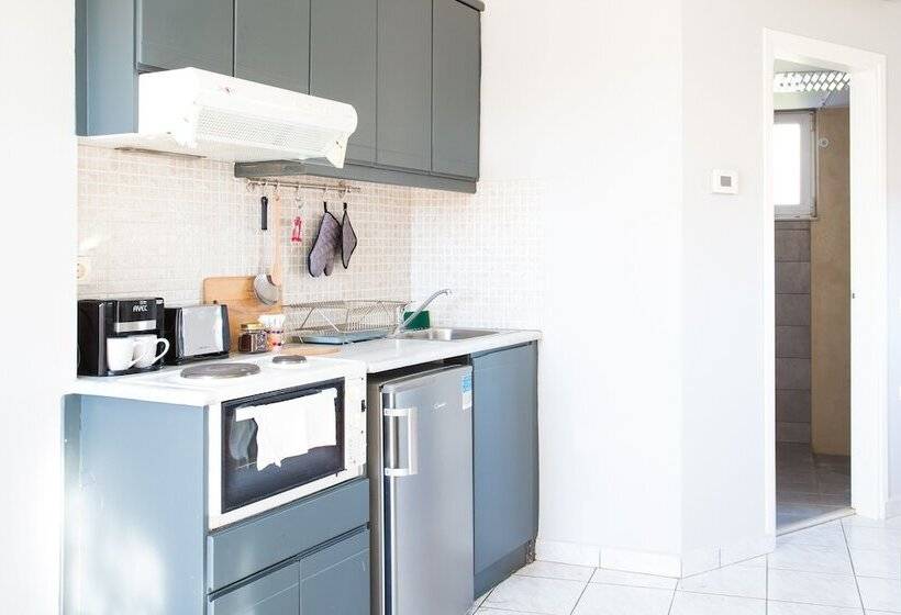 Апартаменты 1 Спальня Боковой Вид на Море, Yasmine Apartments
