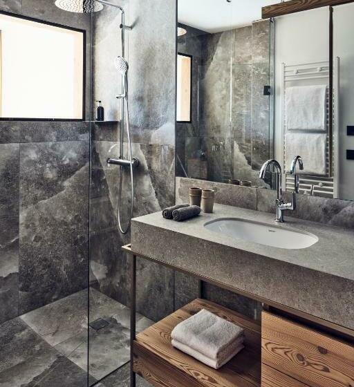 اتاق لوکس با بالکن, Falkensteiner Hotel Kronplatz   The Leading Hotels Of The World
