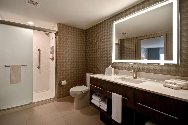 Люкс Кровать Кинг, Home2 Suites By Hilton Boston South Bay