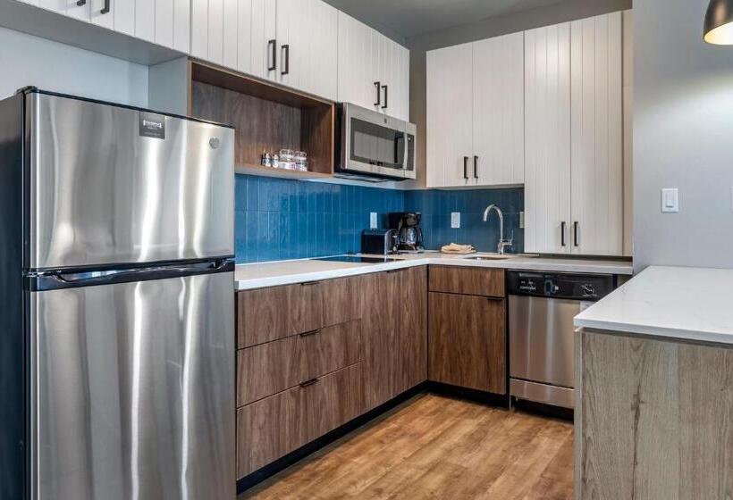Номер Стандарт Кровать Кинг Адаптированный для Инвалидов, Staybridge Suites Grand Prairie Near Epic Central, An Ihg