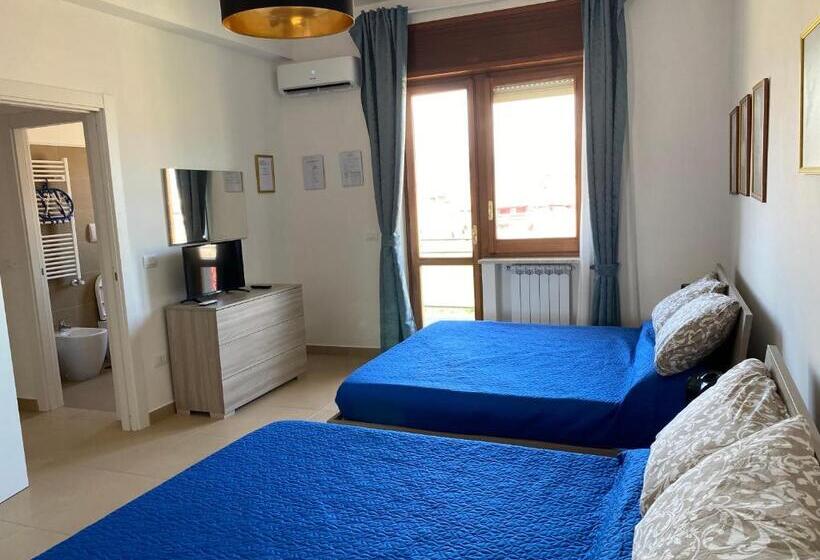 Четырехместный Номер Стандарт, Caserta Royale Apartment