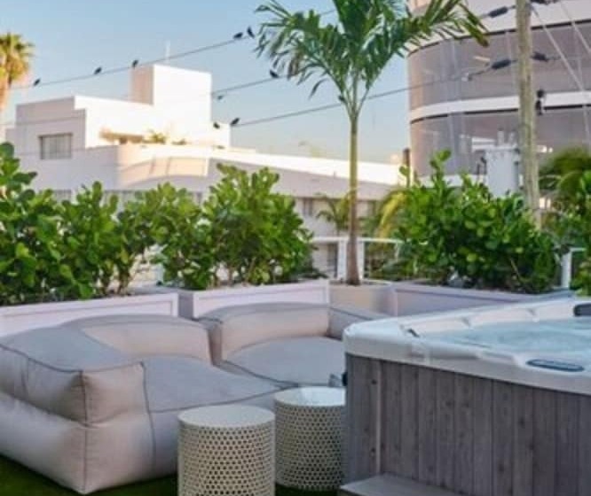 Standart Oda, Greystone   Adults Only