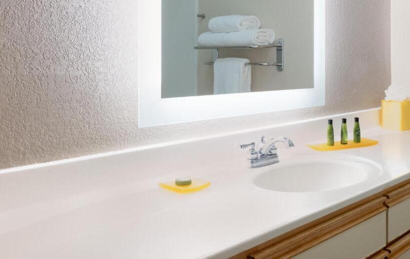 Президентский Люкс, Larkspur Landing Extended Stay Suites Milpitas