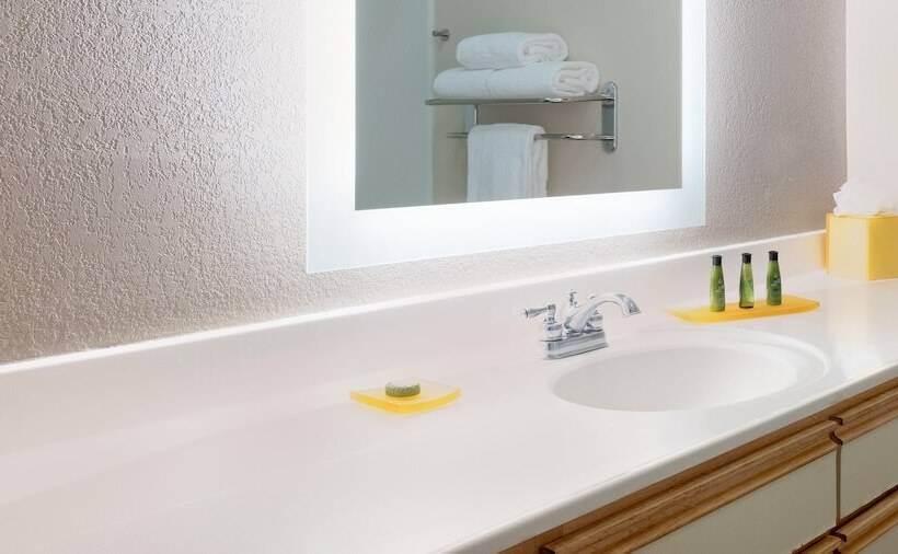 Президентский Люкс, Larkspur Landing Extended Stay Suites Milpitas