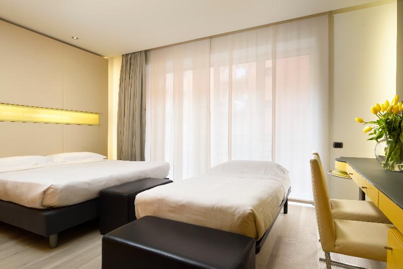 Quarto Triplo Clássico, Unahotels Bologna Centro