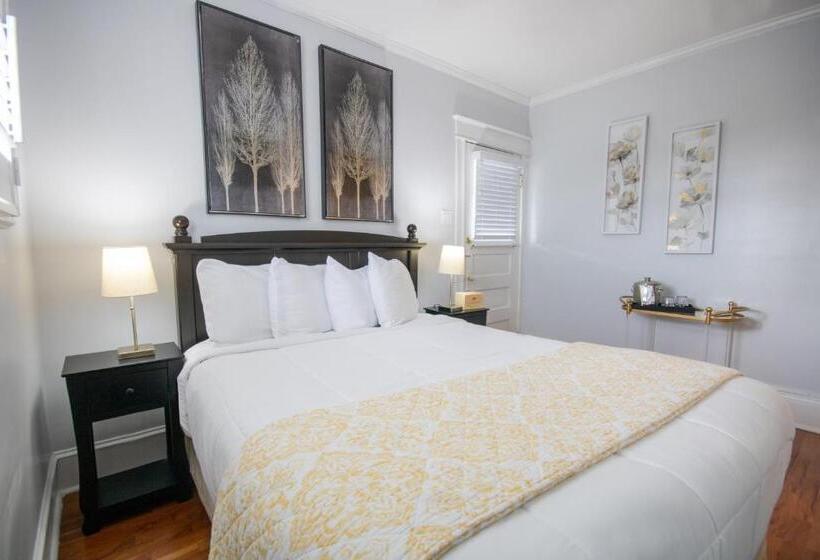 Номер Стандарт с Балконом, Hemingway House Bed And Breakfast